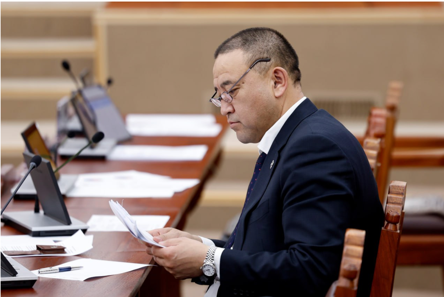 Ерөнхий сайд цагаан сарын үеэр цахилгааны хязгаарлалт хийхгүй байхыг Б.Чойжилсүрэн сайдад даалгажээ